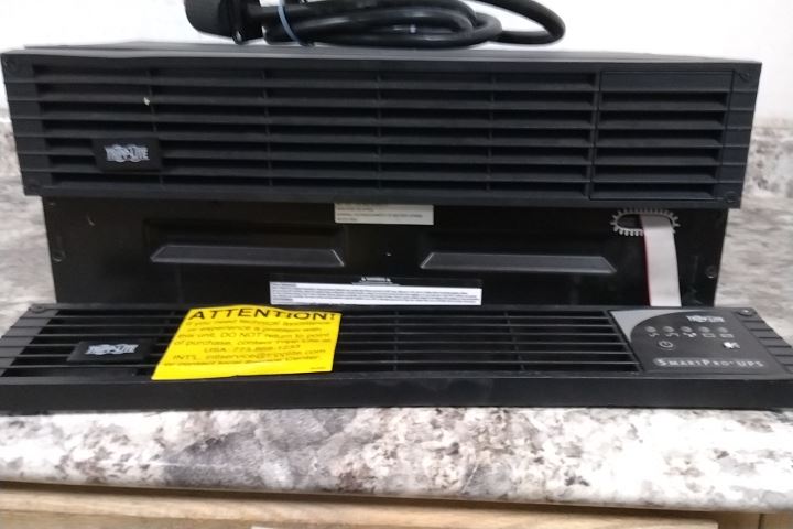 Tripp Lite SMART3000CRMXL 120VAC Input/Output 9 Outlet UPS System (D)-54830341 - Image 3