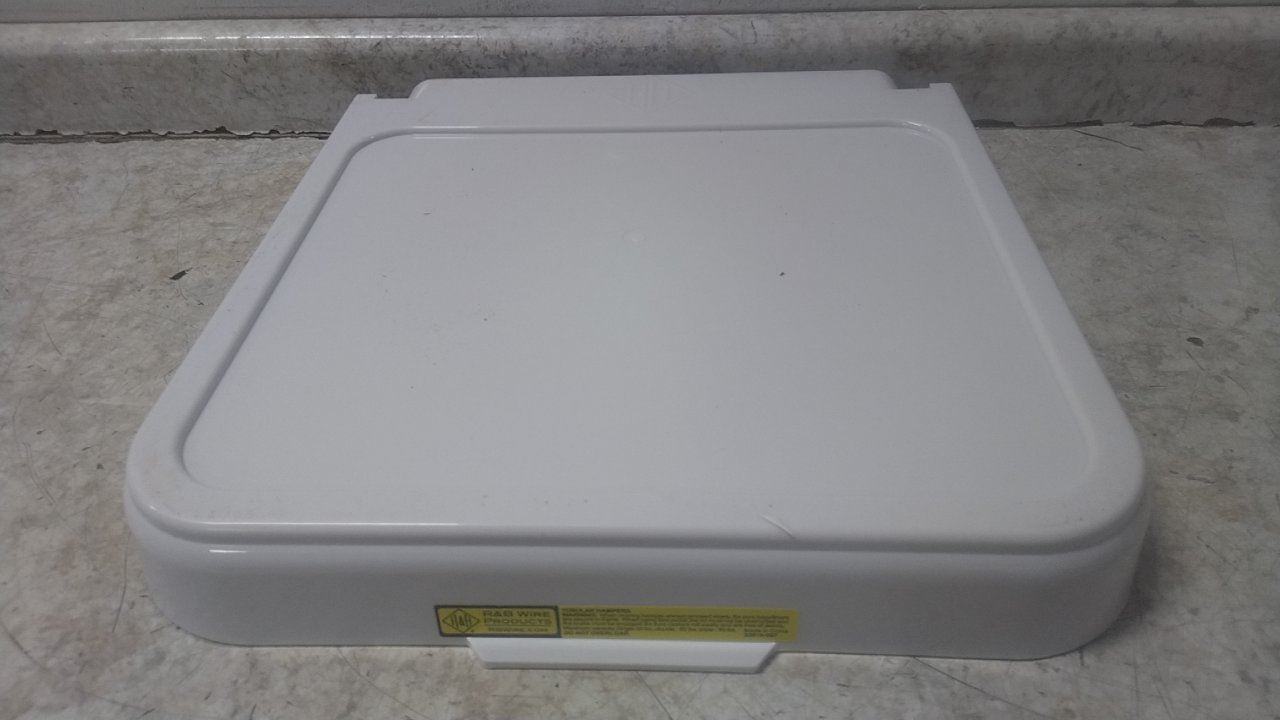 R&B Wire Products Inc. 672NB 30 Lb Weight Cap 3.5 Cu Ft Hamper Frame (C)-64706263 - Image 3