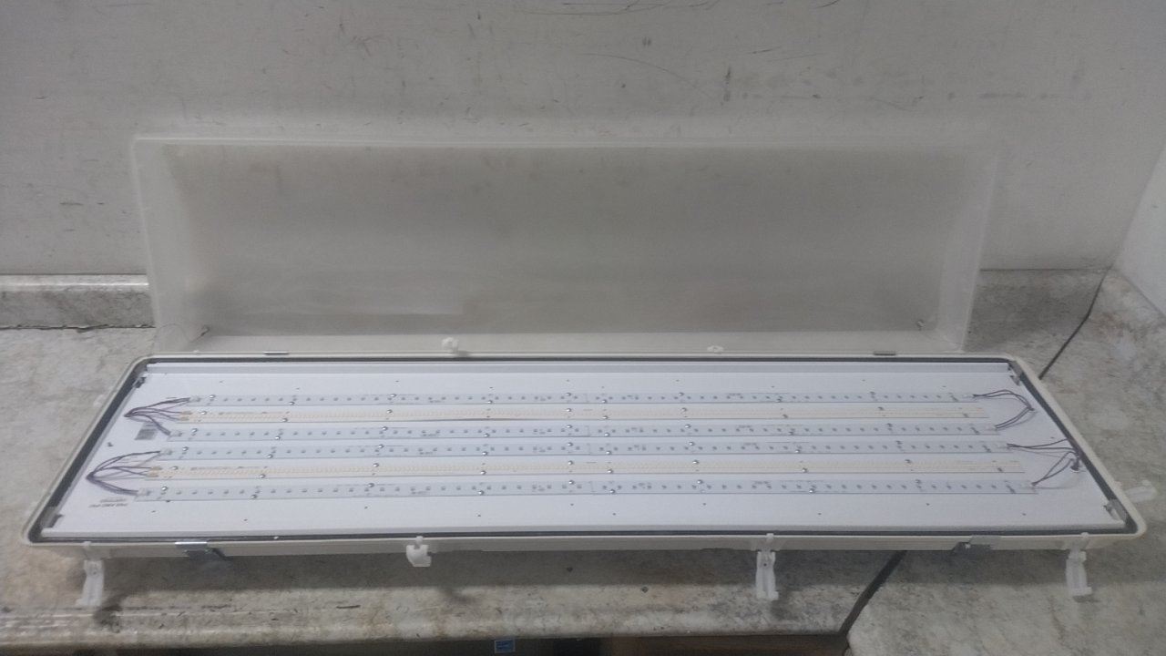 Columbia SCVW4-N-L1-40L-FA-EU Wide Linear LED Disinfecting Vaportite (D)-51275635 - Image 2