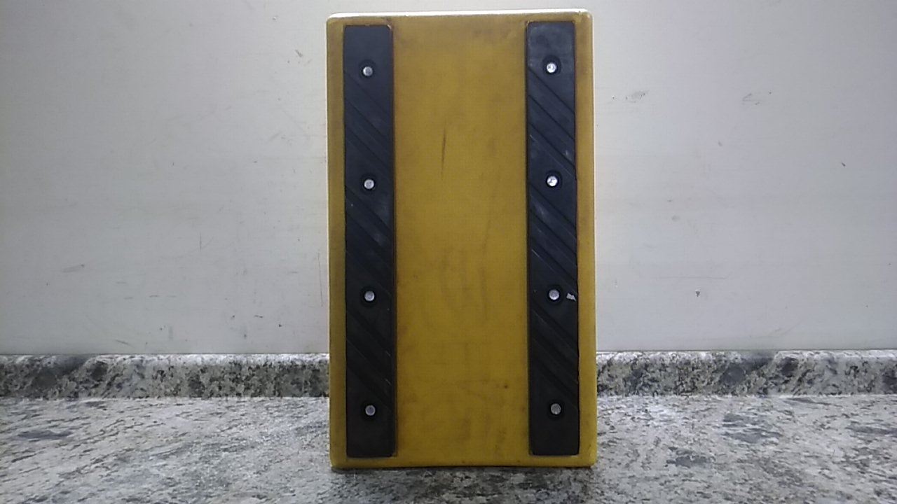 Checkers MC3011 400,000 Lb Max Weight Wheel Chock (C)-32431633 - Image 9