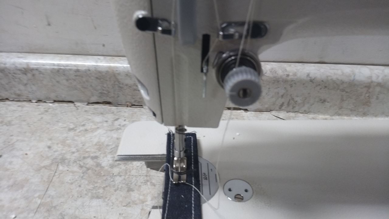 Singer 191D-30 4000 Max SPM 35mm Needle Bar Stroke Sewing Machine (D)-13486627 - Image 9