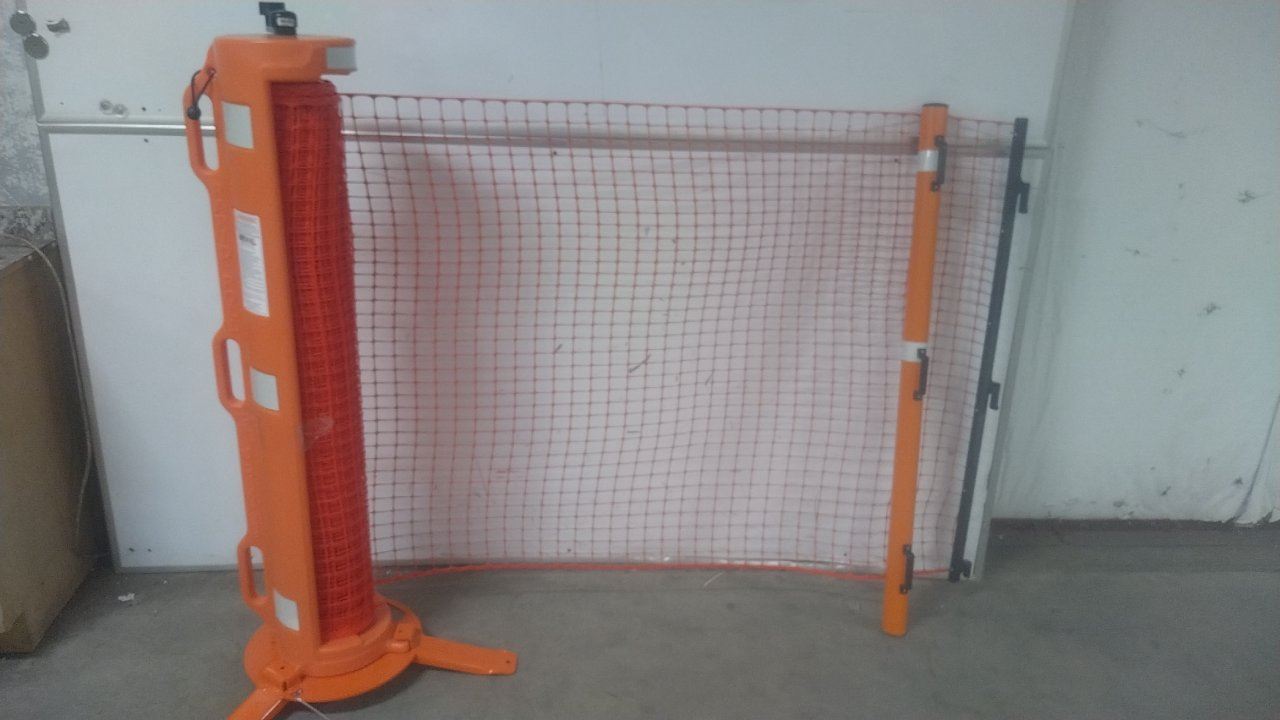 Rapid Roll 70-7000 50 Ft Length Outdoor Portable Barrier System (C)-21771046 - Image 3