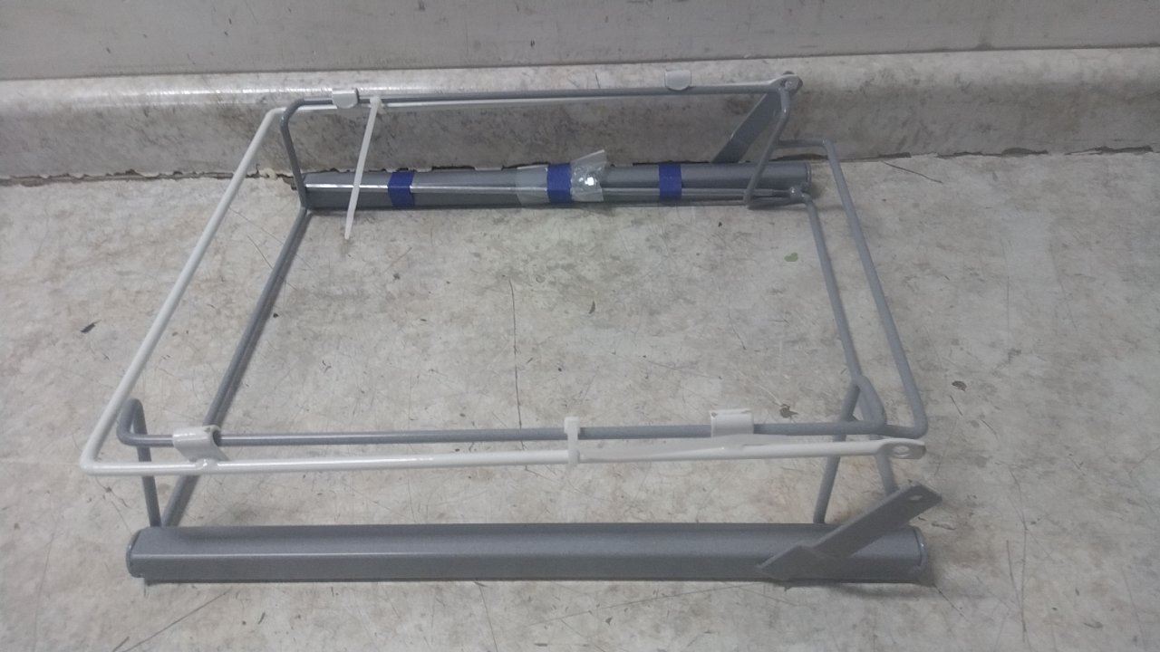 R&B Wire Products Inc. 672NB 30 Lb Weight Cap 3.5 Cu Ft Hamper Frame (C)-64706263 - Image 5