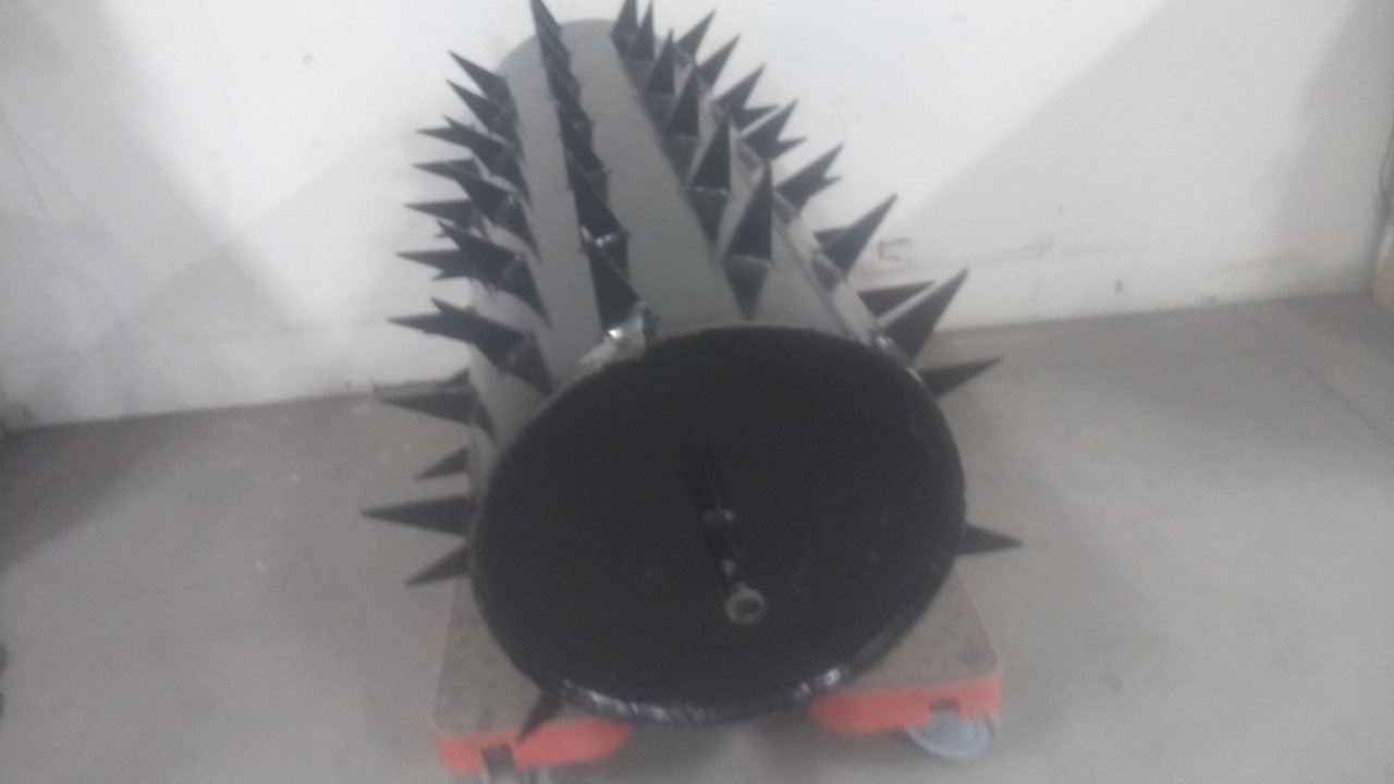 Yard Tuff YARD-SE-40 44 In Drum Steel Spike Lawn Aerator Roller (C)-64316296 - Image 3