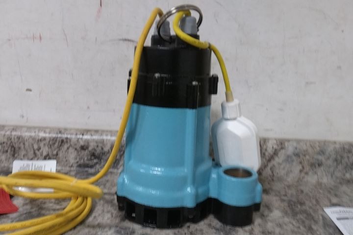 Little Giant 511710 1/2 HP 1750 RPM 115VAC Submersible Sump Pump (C)-22465015 - Image 5